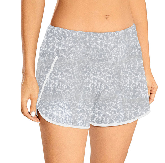Women's high waisted sports shorts lined with fitness shorts and zippered pockets