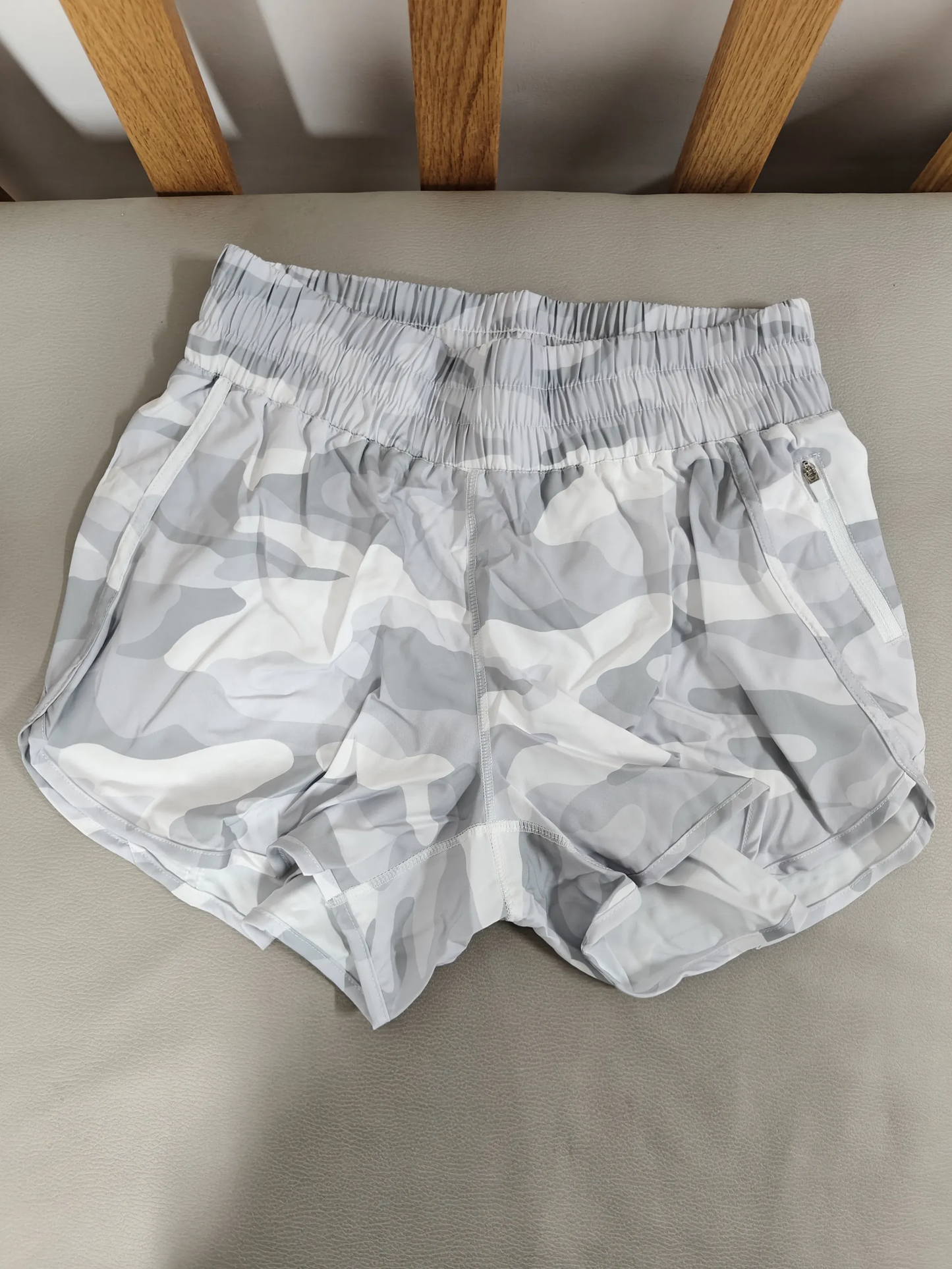 Women Running with Liner Zipper Pockets Elastic Athletic Gym Yoga Shorts